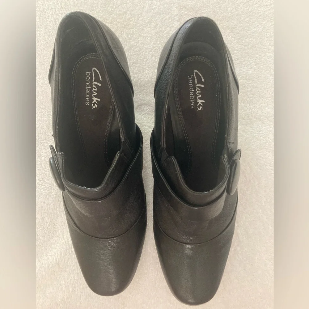Clark’s Bendables heeled shoes - Picture 1 of 8
